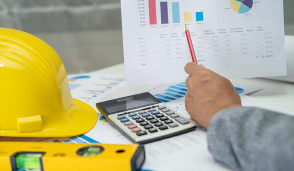 چگونه با ابزارها و مستندات به یک مذاکره‌کننده حرفه‌ای با کارفرما در صنعت ساختمان تبدیل شویم؟